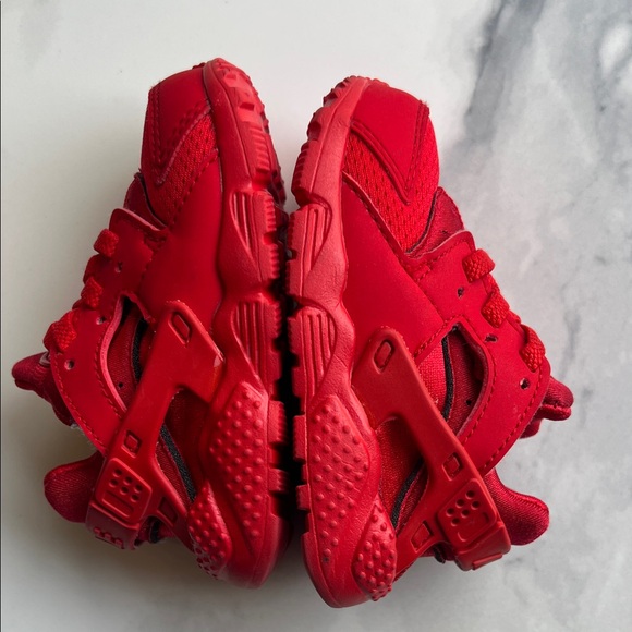 Nike 5C triple red Huarache BABY - Picture 11 of 13